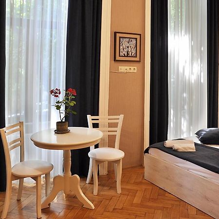 Hb Apartments Mari Brose Tbilisi Eksteriør bilde