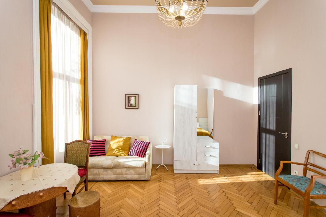 Hb Apartments Mari Brose Tbilisi Eksteriør bilde